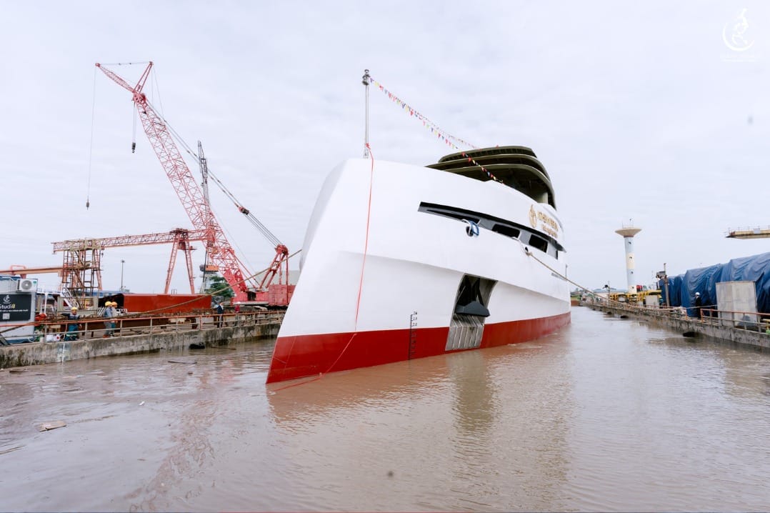 featuring a distinctive reverse bow design